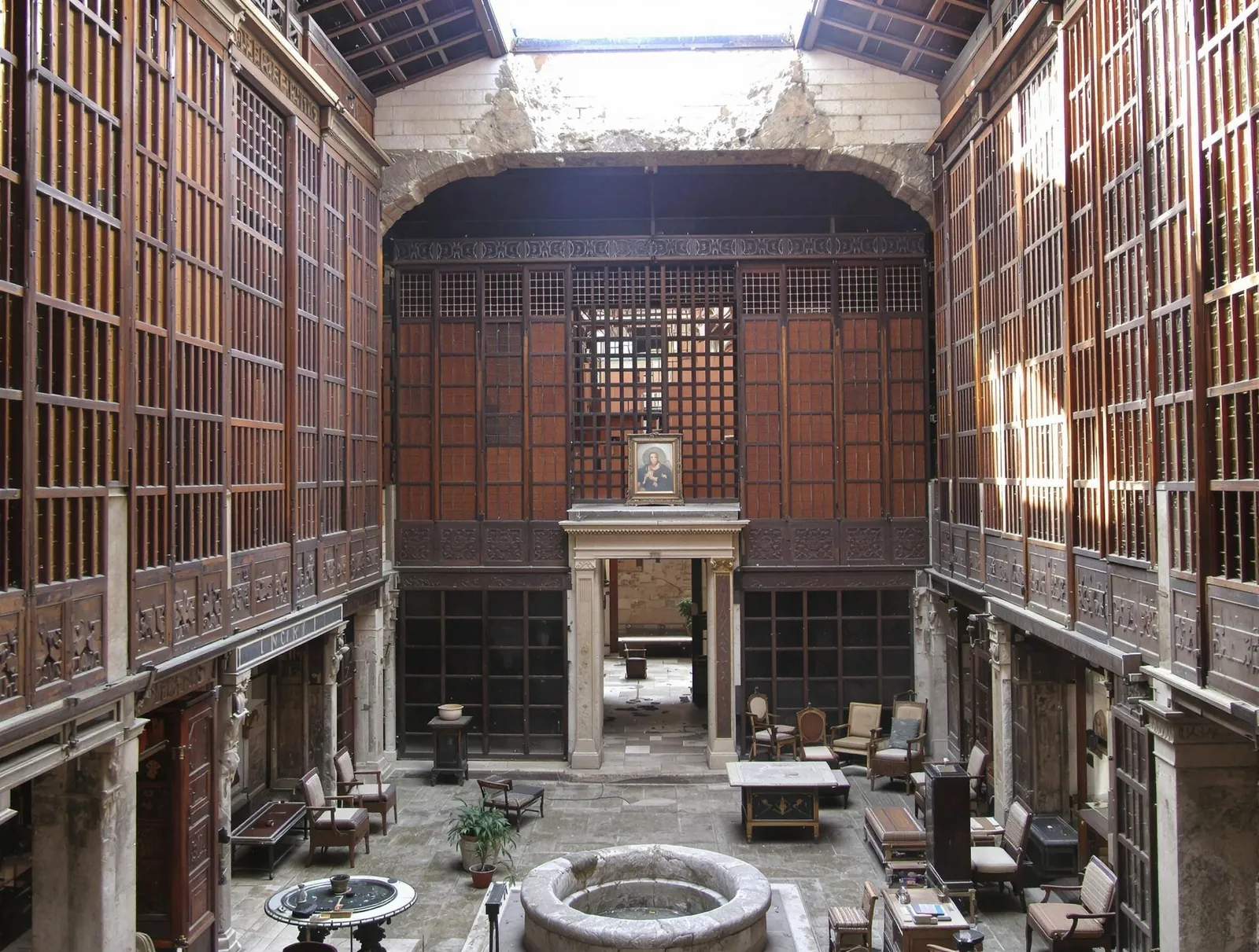 Interiör från Casa del Tramezzo di Legno (Huset med träskärmväggen) i Herculaneum